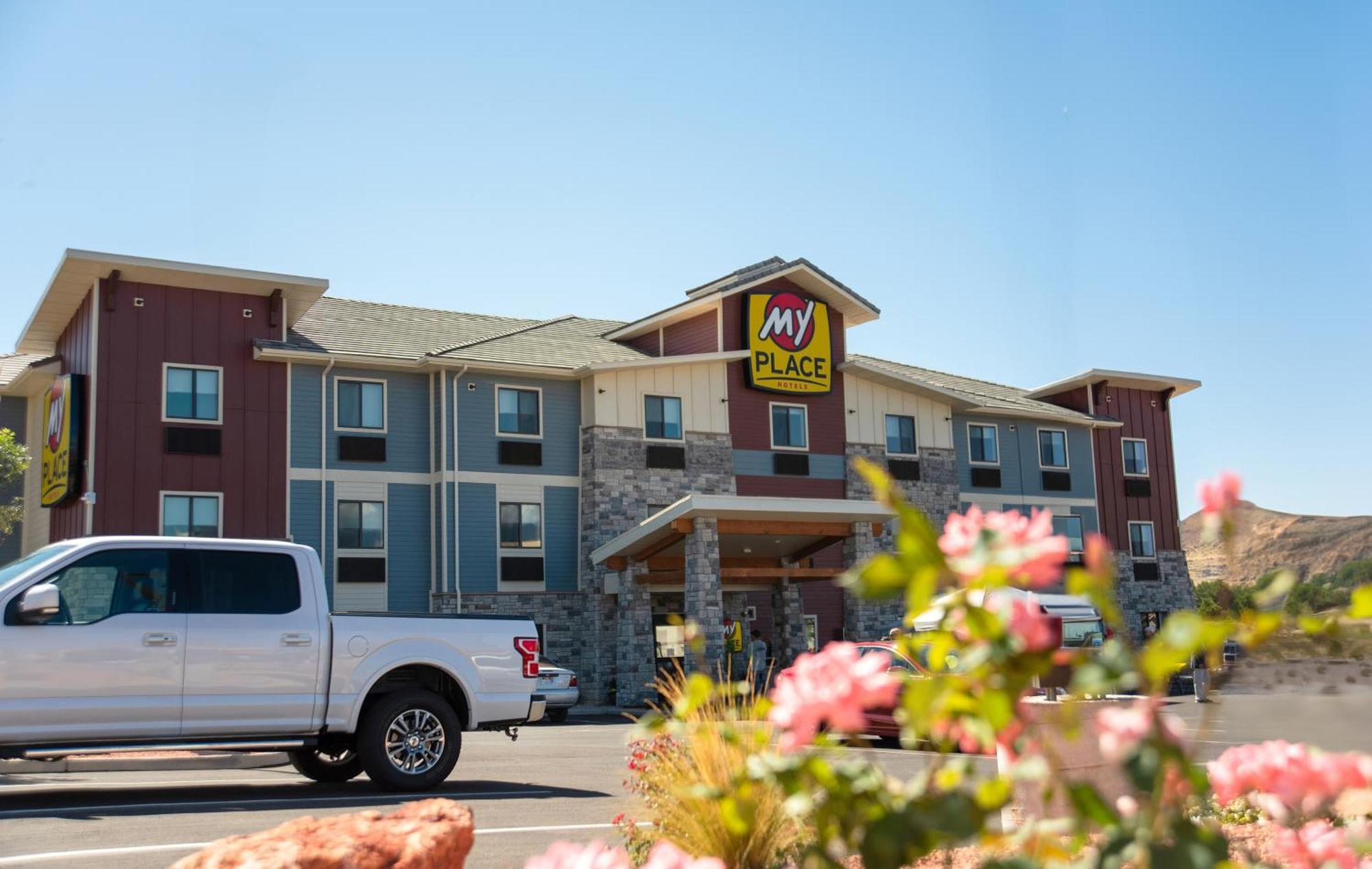 My Place Hotel-Hurricane, Ut Buitenkant foto